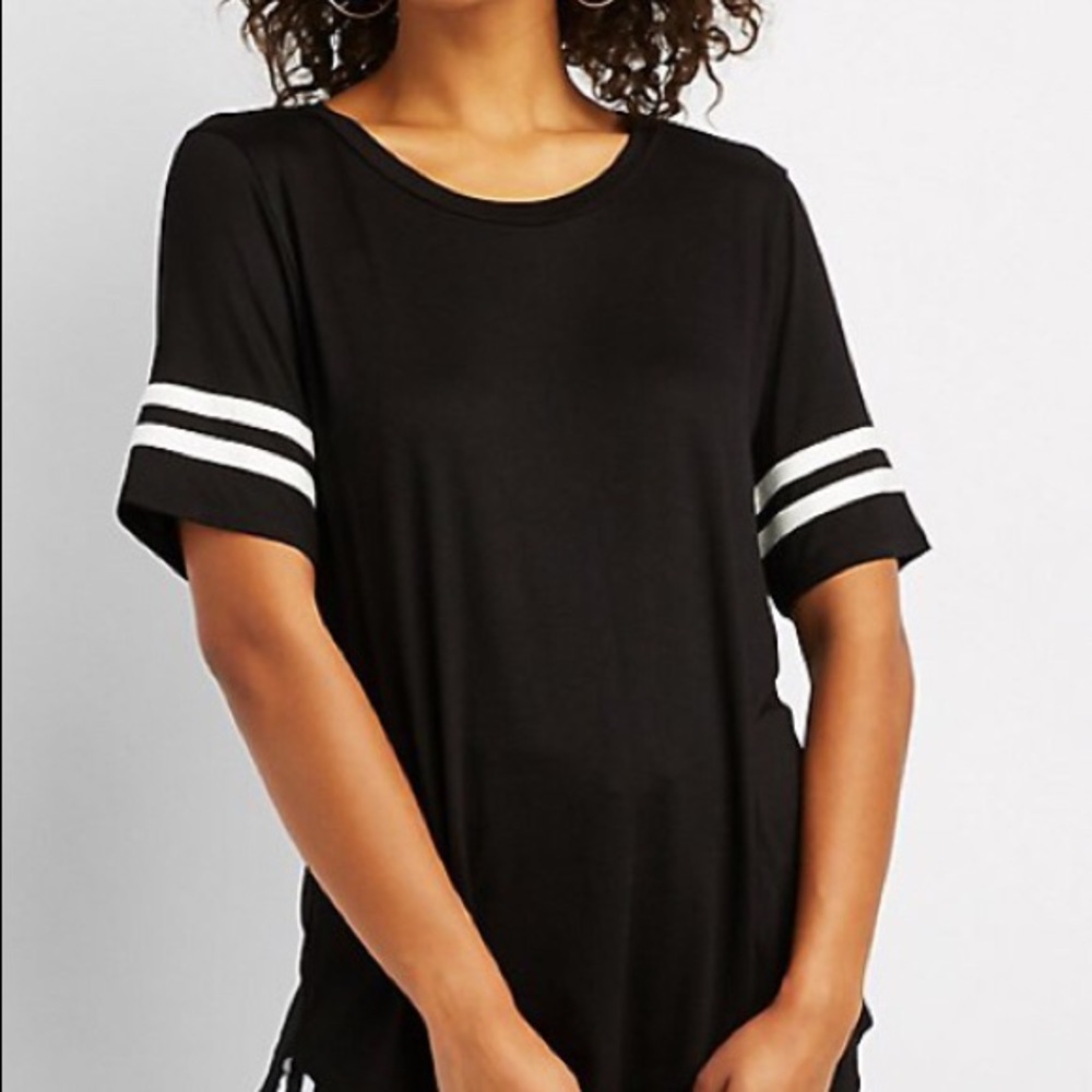 Silk black t-shirt with white stripes